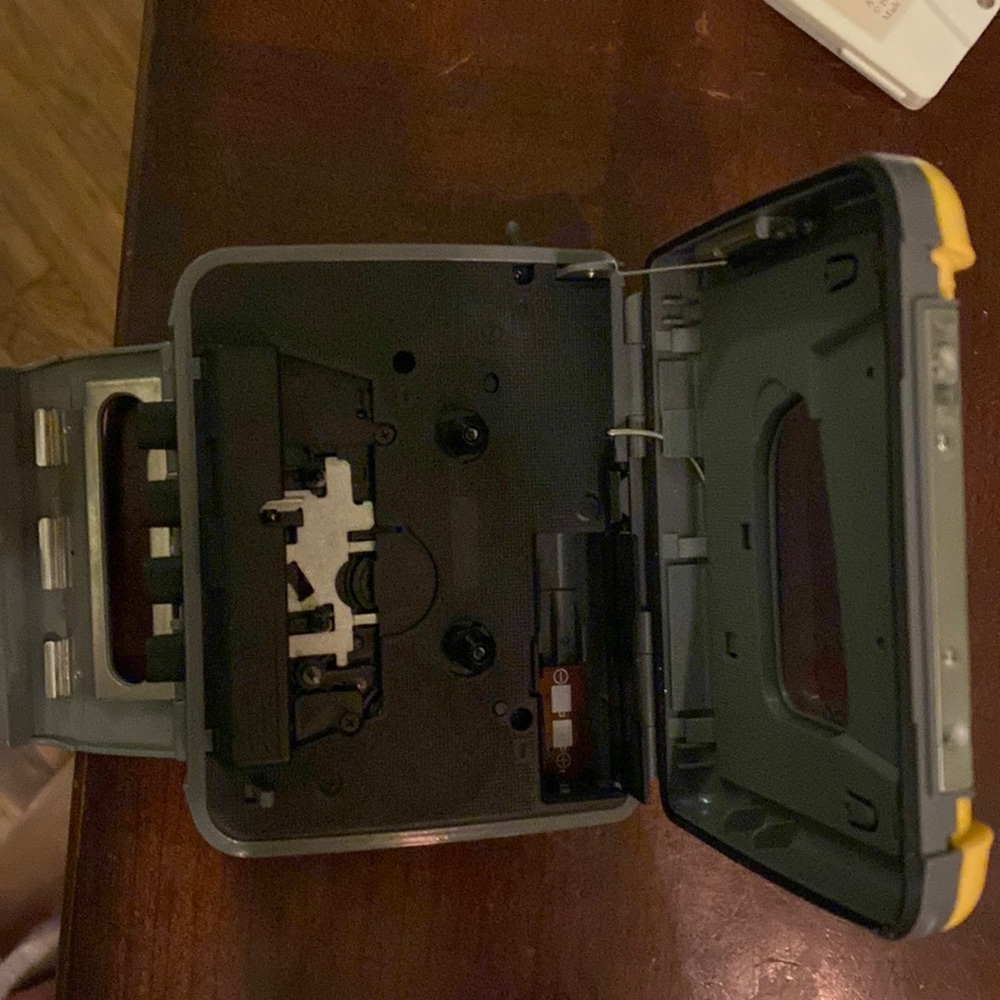Sony SportsWalkman, Working Cassette player, AM/FM, Clean and Tight